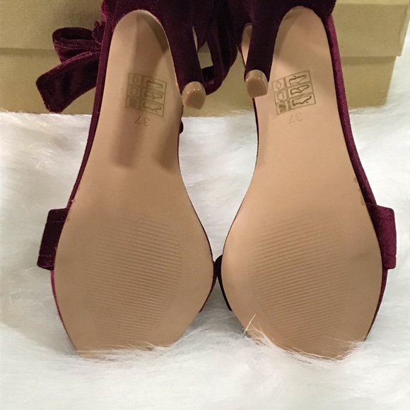 The Mode Collective☀️Sage Sandal in Bordeaux Velvet - Picture 8 of 10